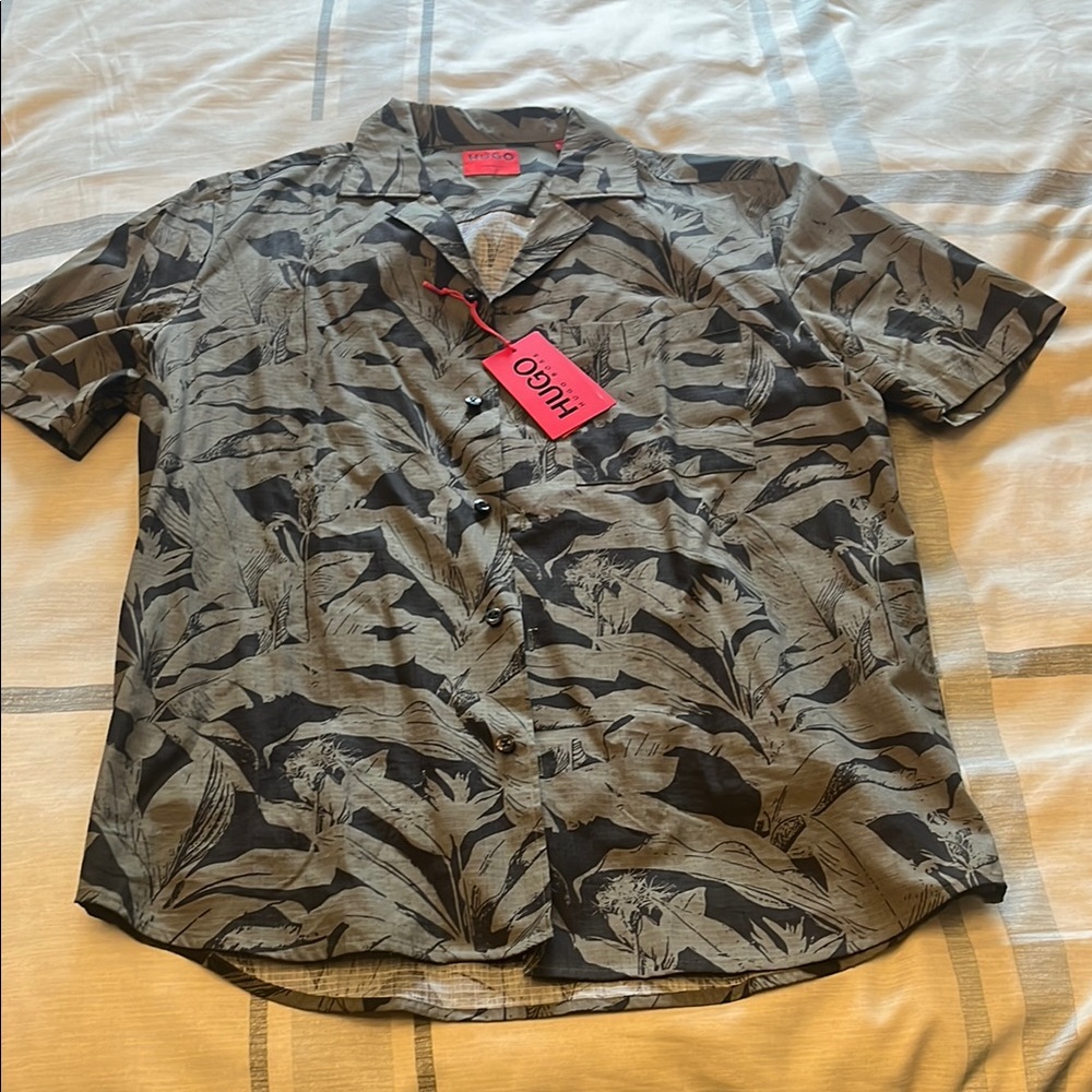 HUGO Boss Black and Green Casual Button Down Shirt